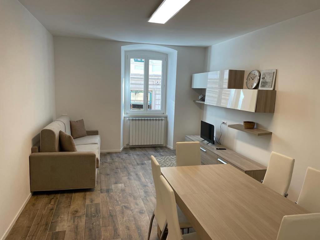 Casa Vacanze Ginevra 1 Trieste Luaran gambar